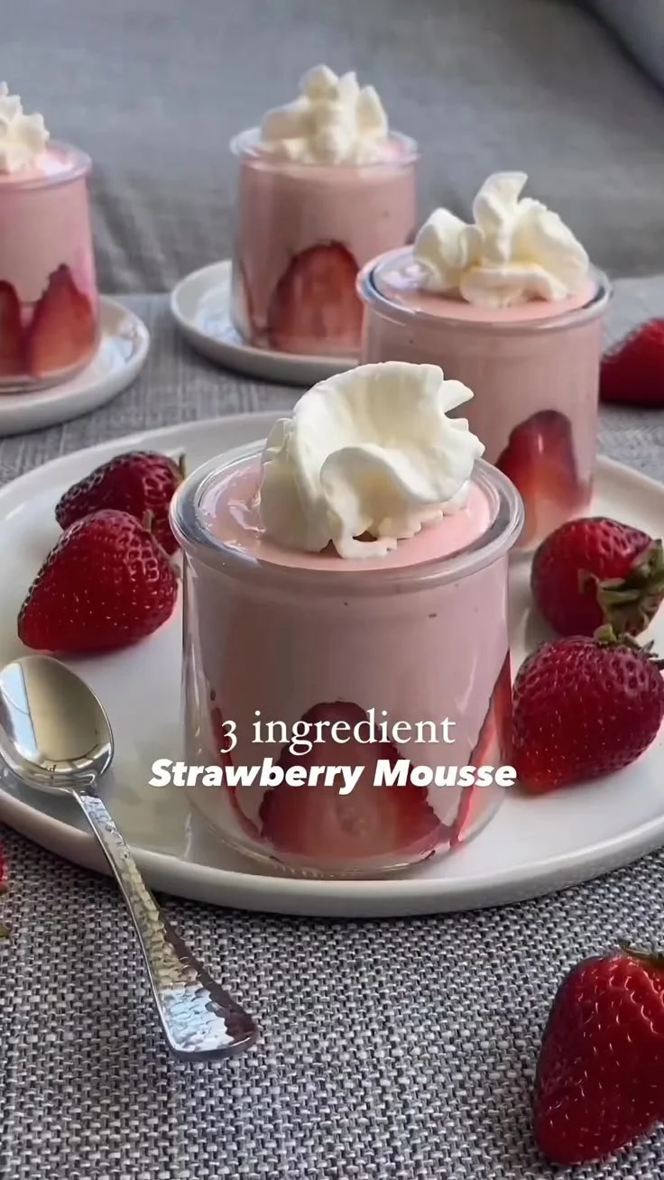 Delicious 3 ingredient strawberry mousse topped with fresh strawberries